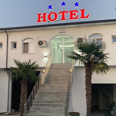 Hotel A & V Dodani Deja's Ford Екстериор снимка
